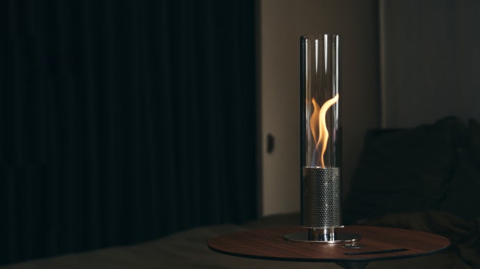 難しい火おこし不要！本物の炎のゆらぎを自宅で楽しむ『バイオ