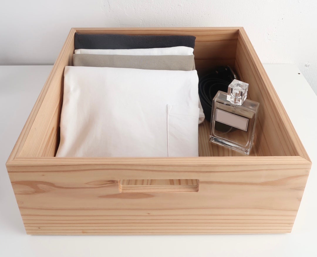 宮大工職人の家具】伝統と技術の結晶！ 無垢材杉の高性能ハンガー