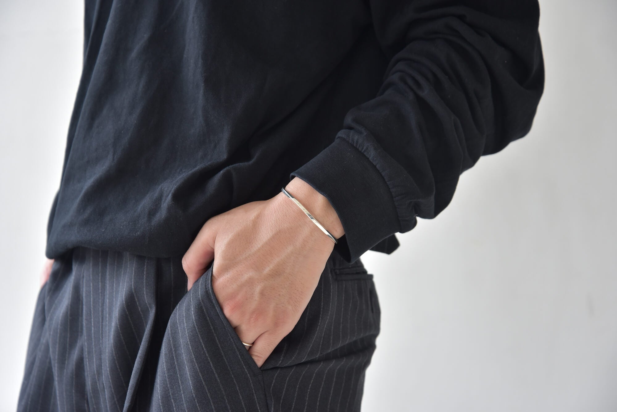 Silver950 HINERI バングル – Makuake STORE