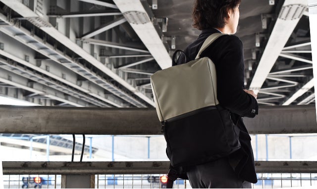 ビジネスリュックをスタイリッシュに！新素材の生地で作り上げた近未来