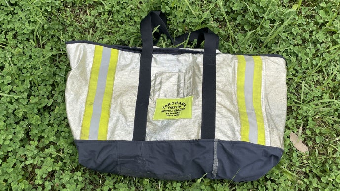 数量限定】消防士着用の本物の消防服で作るキャンプギア！横浜市消防局