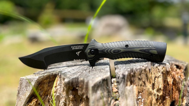 Makuake｜【一本で完結】薪割り×焚き火×キャンプ飯。8in1で全て