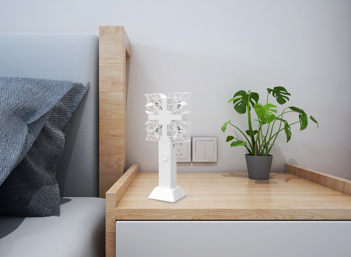 ドローン型の扇風機が登場！録画、スマホの充電できるアプリで