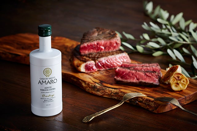 ひとかけでまるで高級レストランの絶品肉料理に！最高級オイル「アマロ