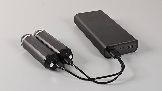 第二弾┃カイロ×懐中電灯！厳しい寒さも快適に乗り切る分離式充電