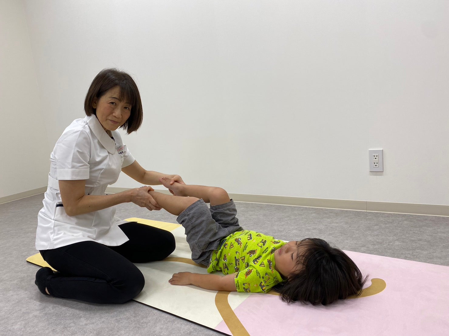 運動不足解消！ラグより気持ちいい敷きっぱなしOKの高機能ヨガマット
