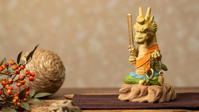 2024年の幸せと開運を。仏像制作55年、辰（龍）姿の不動明王の