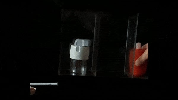 Makuake｜超小型プラグ型マイナスイオン発生器「イオニスプラグ2