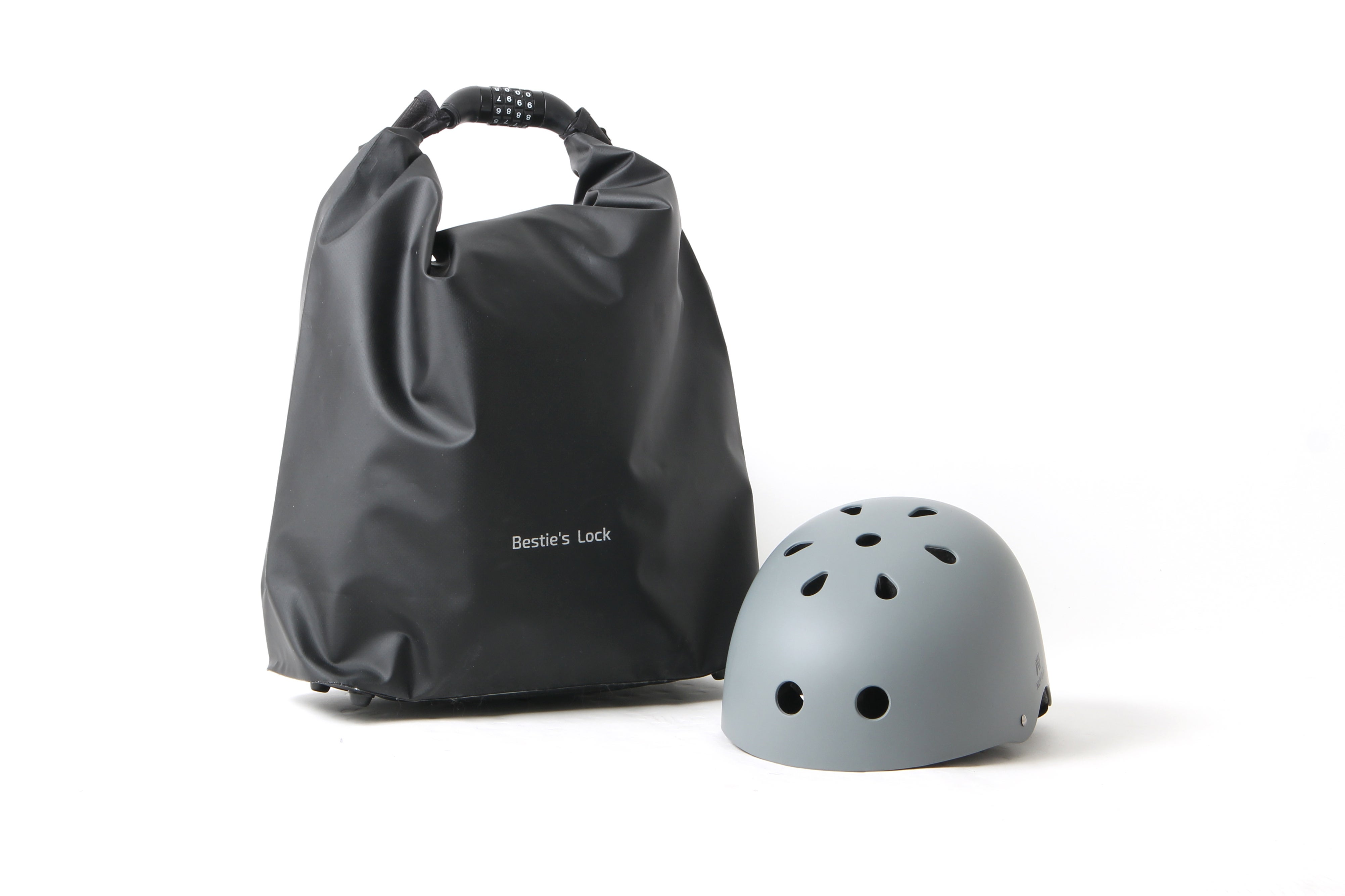 Makuake｜ヘルメット収納の悩みを解決！耐水・盗難防止ダイヤルロック