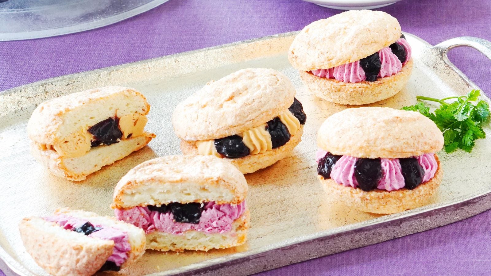 生葡萄のようなラムレーズン！じゅわっと溢れる巨峰のダックワーズ