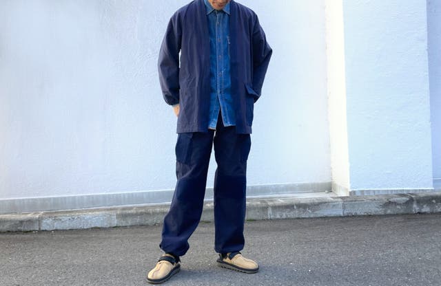 作務衣です。 伝統の武州正藍染”ミリタリースペックでデザイン性と機能性充実