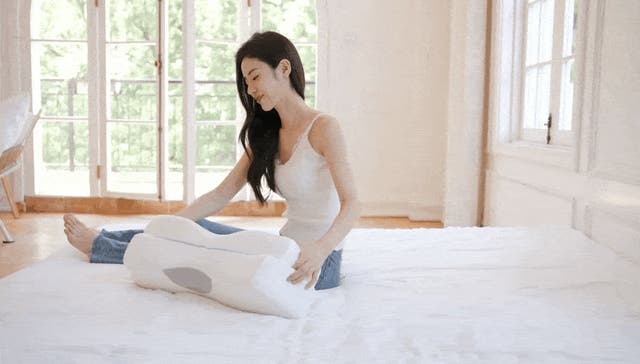 心地よさ、自由自在！ファスナーで分解できる『多機能まくら』枕1つで