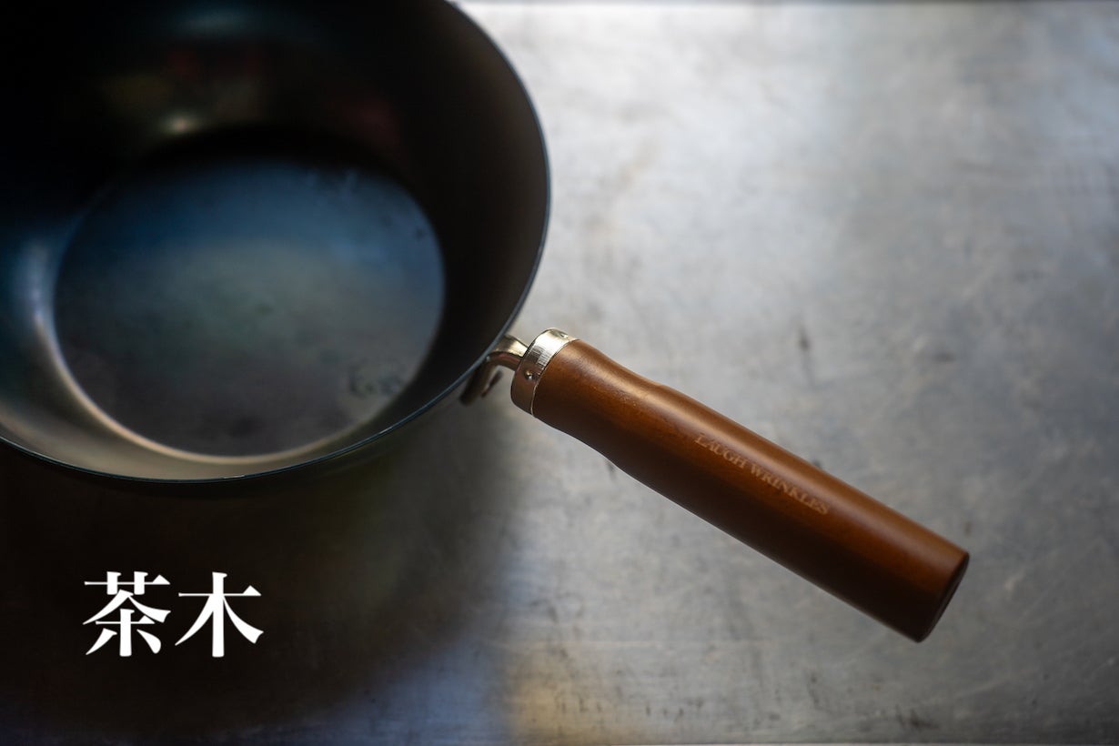 新品　鋳鉄/生鉄/中華鍋 麻製ハンドル 木製蓋付き Amazon | YOROXRG 中華鍋 炒め鍋 手作り鉄鍋 フライパン 鉄 打出