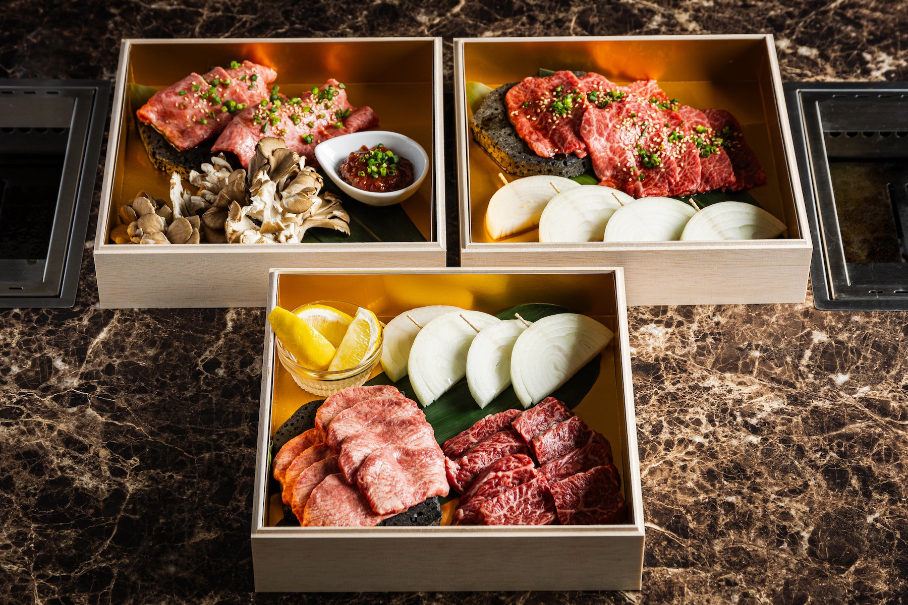 田町に誕生する溶岩焼肉店で極上の和牛体験を。会員専用の焼肉部屋も