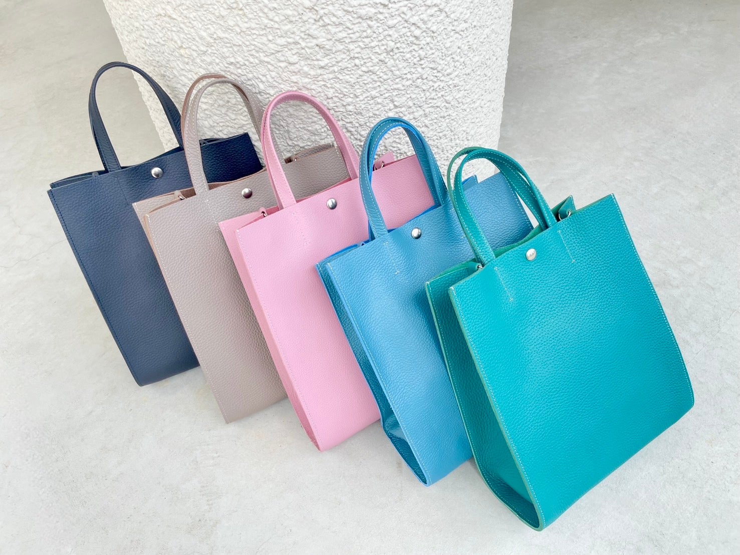 本革製品8点セット福袋2026 Makuake デッドストック革を愛着の湧くモノへ。毎日使える革アイテム8点セット
