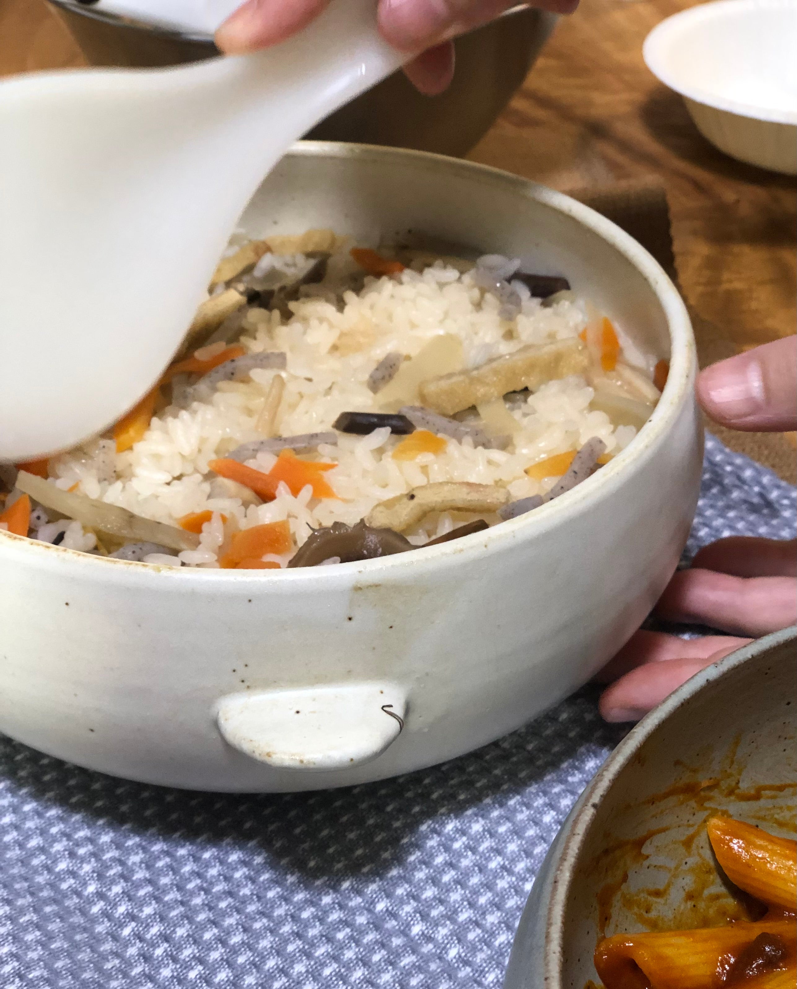 ごはん 電子レンジでふっくら炊ける＆冷凍ごはんも蘇る！万能おひつ「CORON