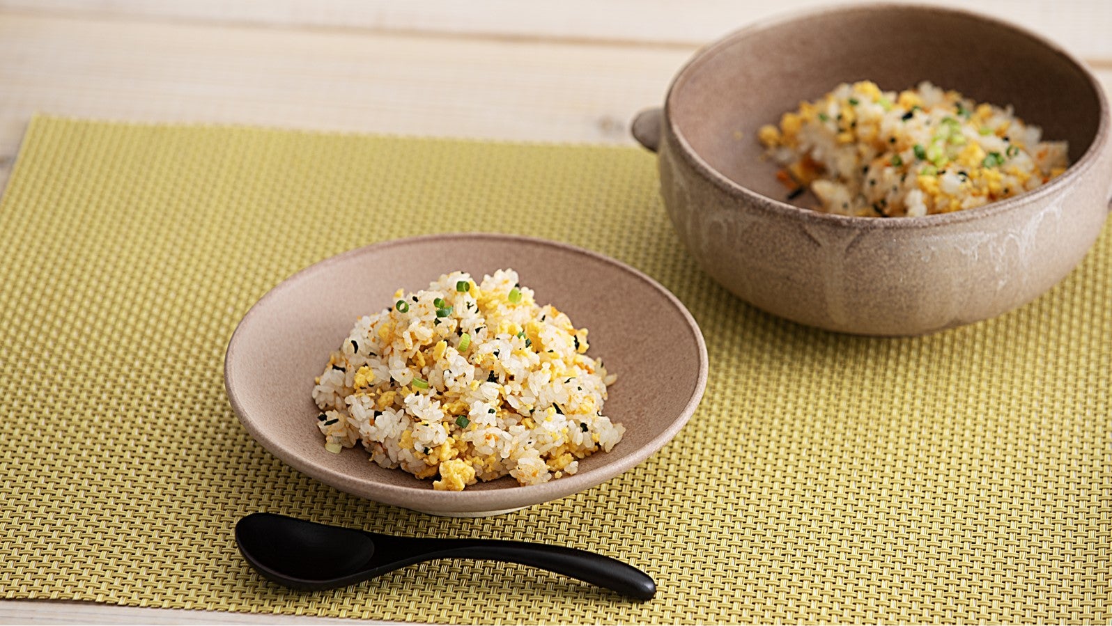 【ごはん】 電子レンジでふっくら炊ける＆冷凍ごはんも蘇る！万能おひつ「CORON