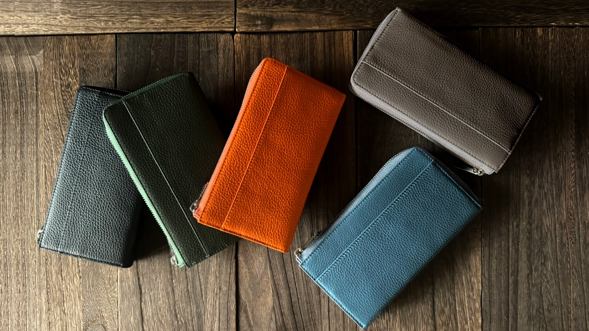 一級財布職人が独自設計。「風琴マチ」で軽量・快適な収納を実現【長く