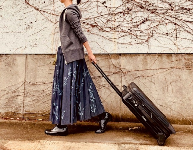 プリーツの美しさ続く！「技あり！腰回りすっきりで美形」デニム