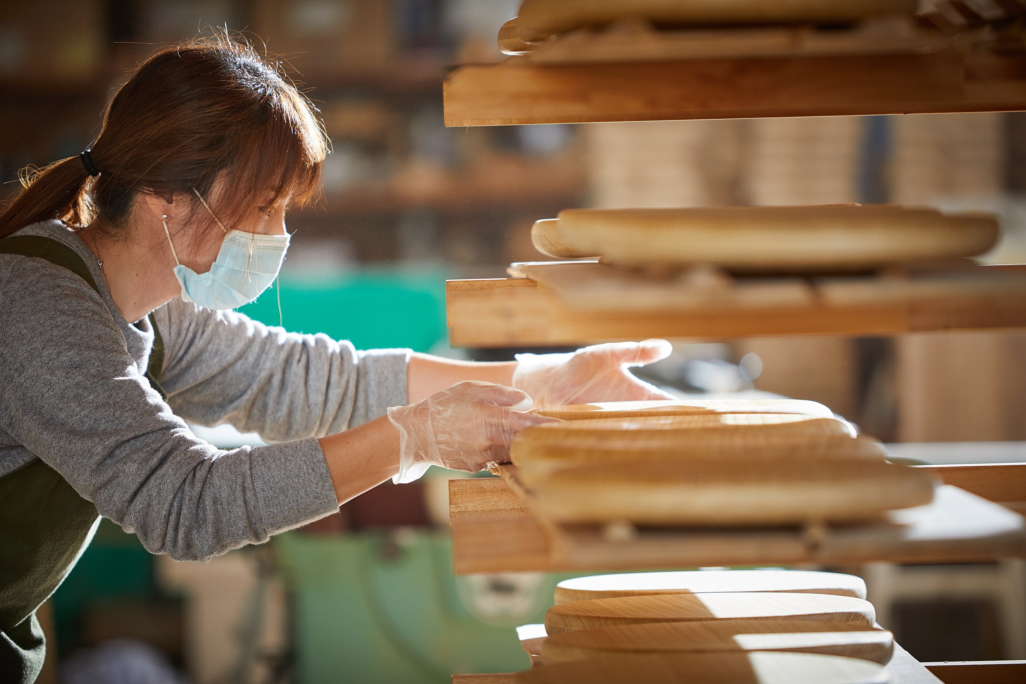 粋に蒸され、深く整う。桐の特性を生かした職人が創り上げる「桐