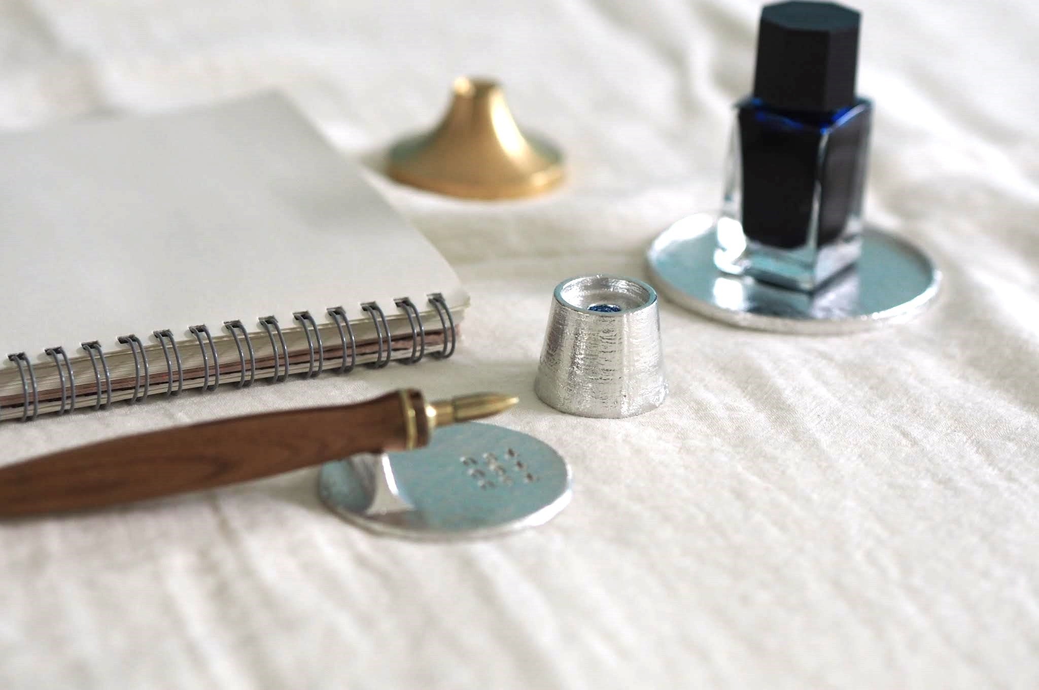 経年変化を愉しむ。創業70年の自動車部品メーカーが作る「真鍮×木製