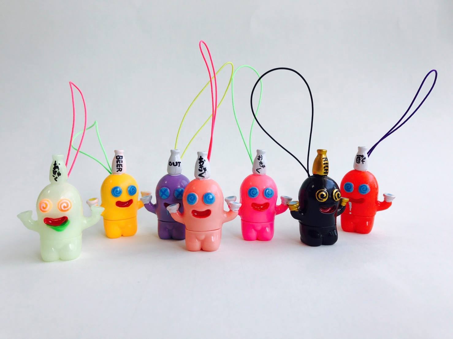 へんな高知みやげ べろべろの神様 3個セット Amazon.co.jp