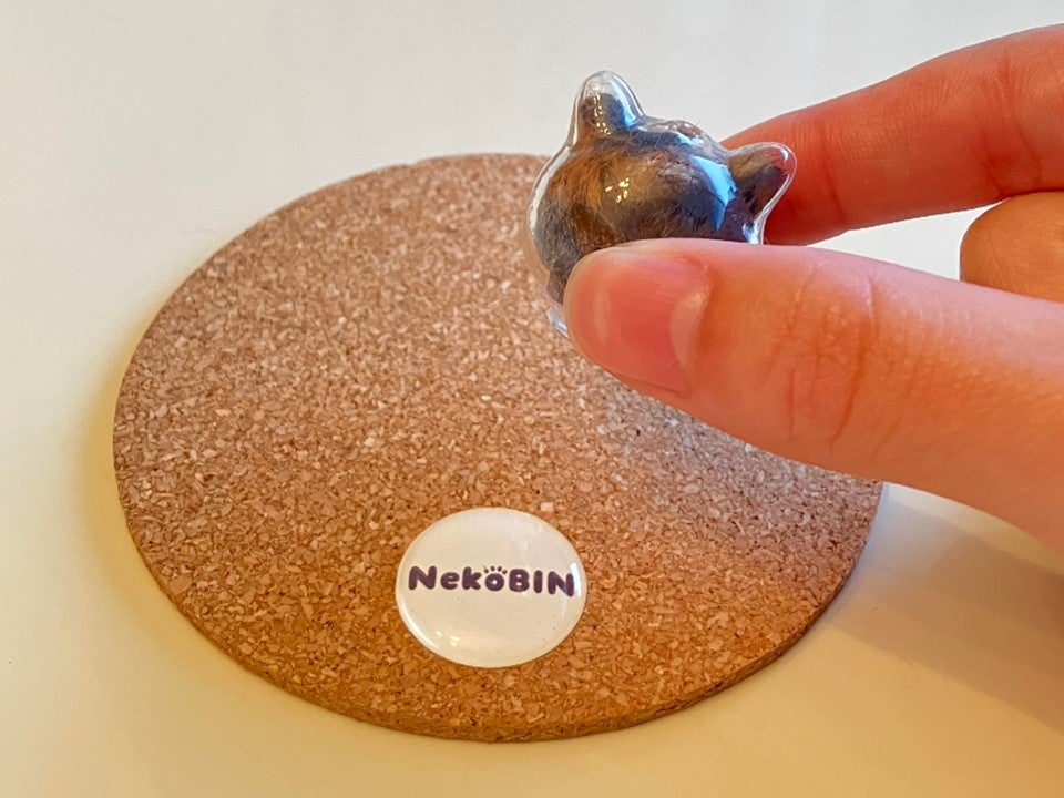ねこ」と「私」をつなぐ、かわいさをギュッと詰め込んだ『ねこビン