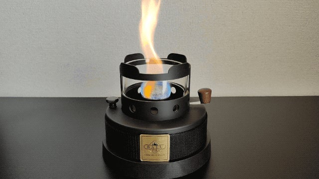 Makuake｜小型ながら本格的なミニ薪ストーブ！四面ガラス窓で炎