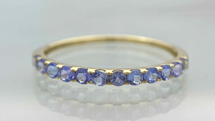 オトナ女子のコーデをワンランクアップ！！天然カラーストーンハーフ  