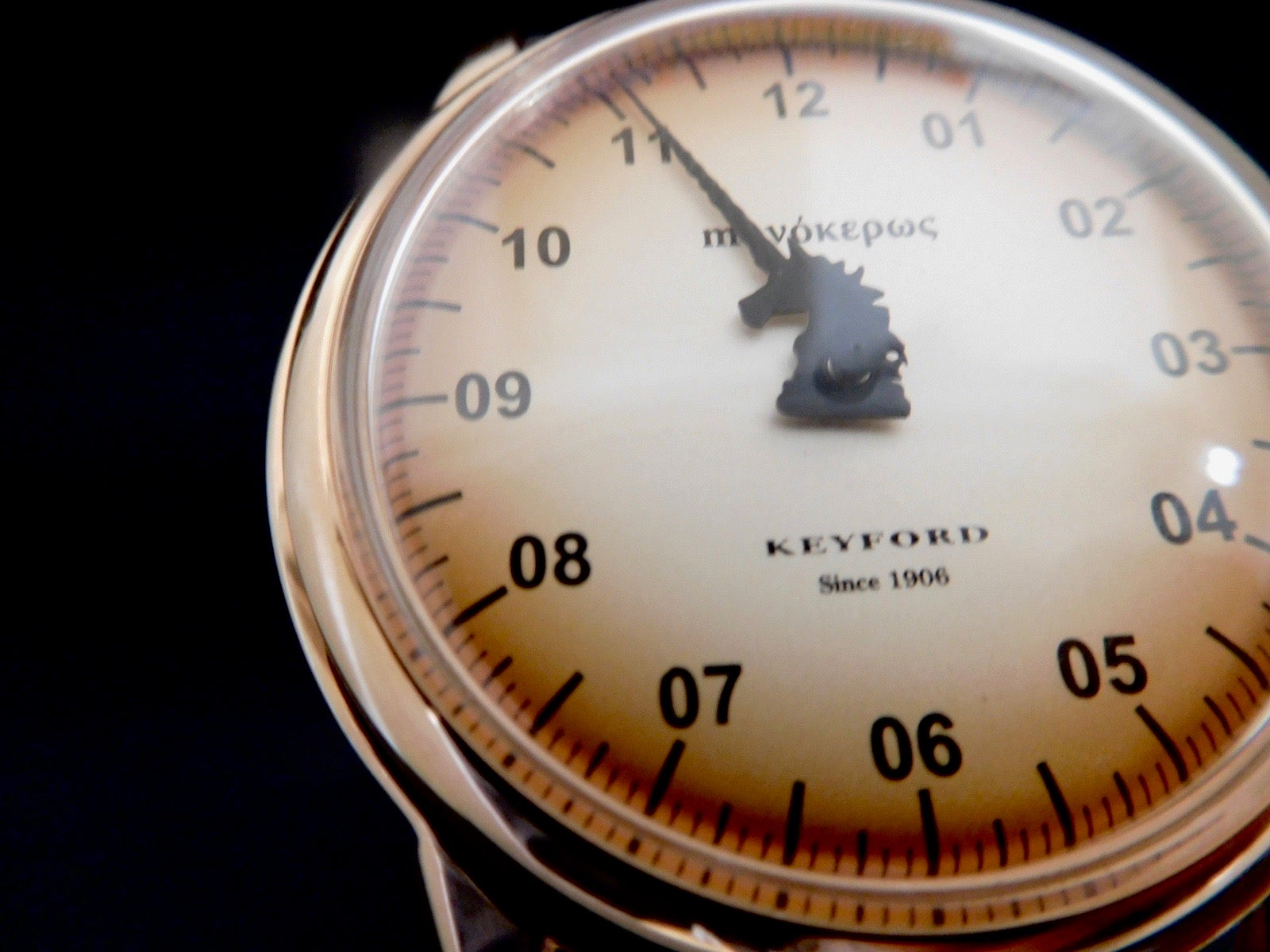 創業110年の時計メーカーがつくる国産自動巻き1針時計 KEYFORD