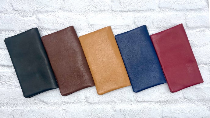 ふんわり軽い！持った瞬間から手に馴染む、本革のやわらかさが生み出す