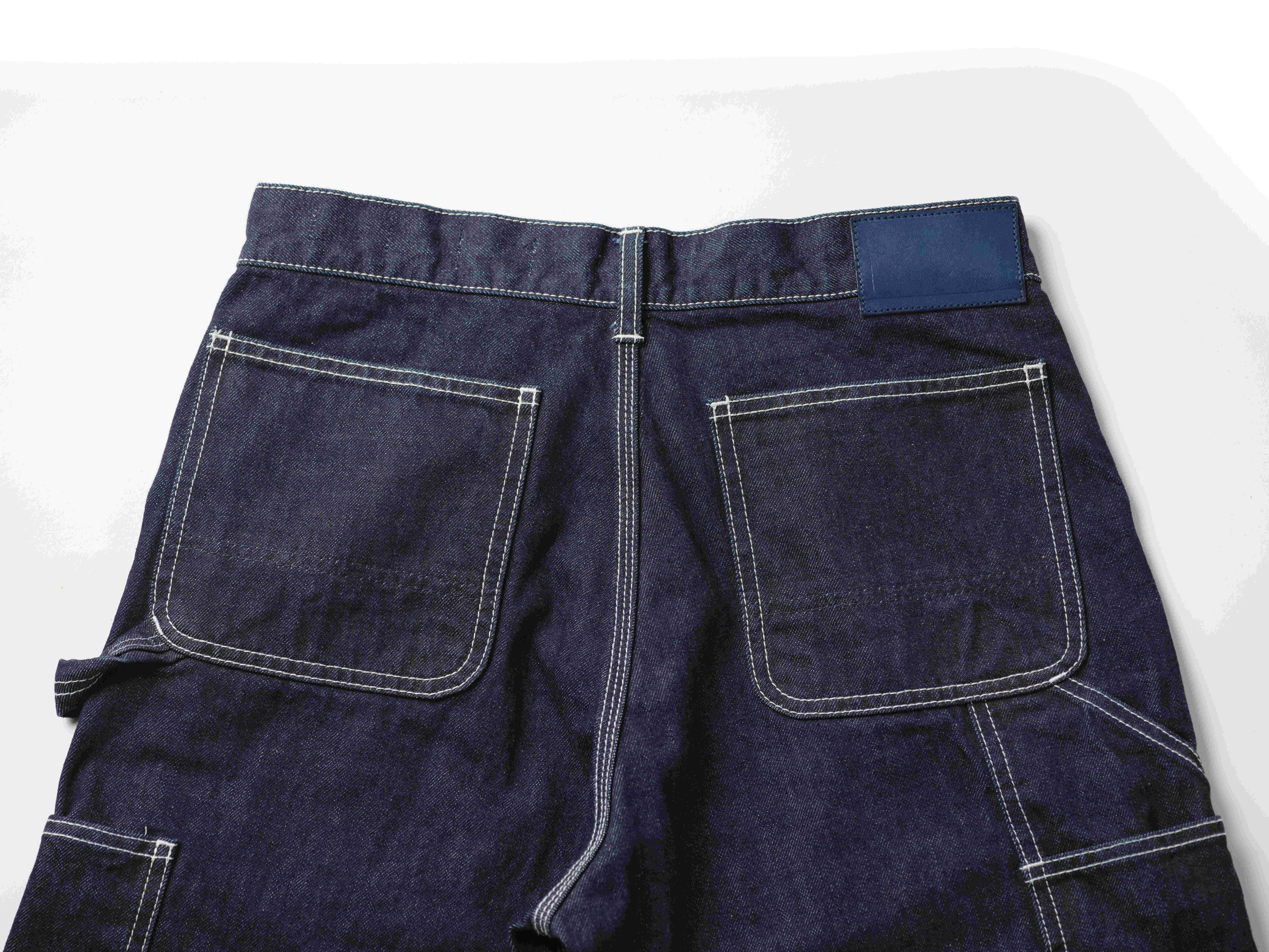 デニムの産地『福山』からおくる、生地の違いを楽しむダブルニーデニム