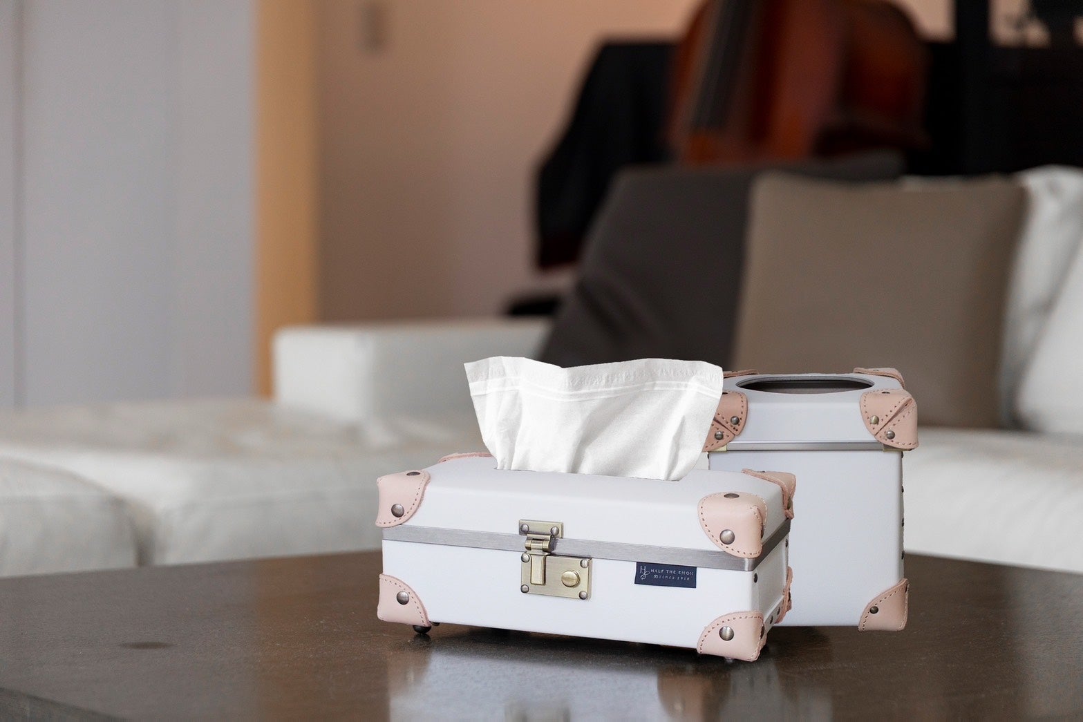 Makuake｜キャリーケースの不便を解消！倒すこと無く荷物を出し入れ