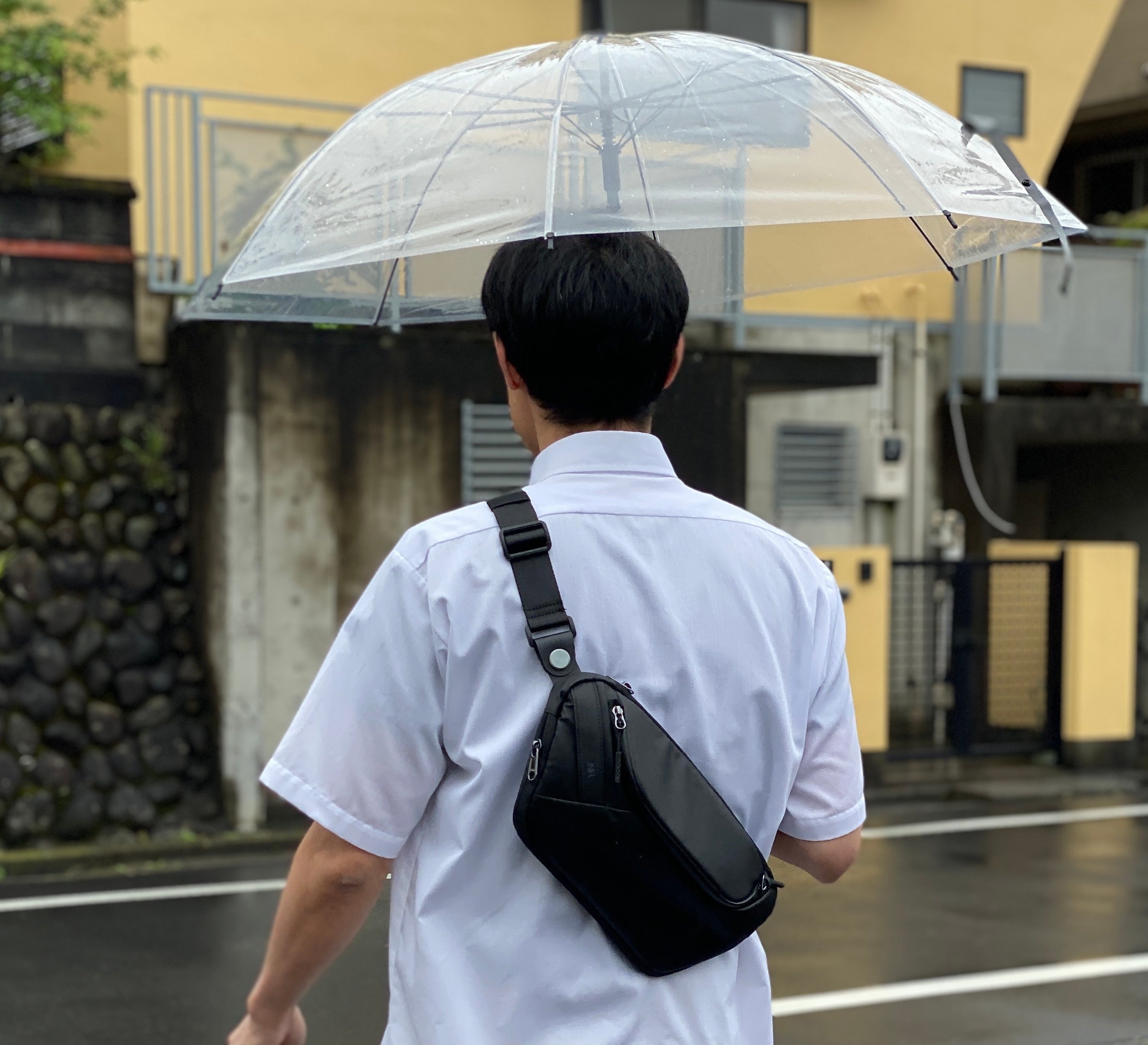 ちょっと外出にも旅のお供にも。ポケットの中身を丸ごと収納する