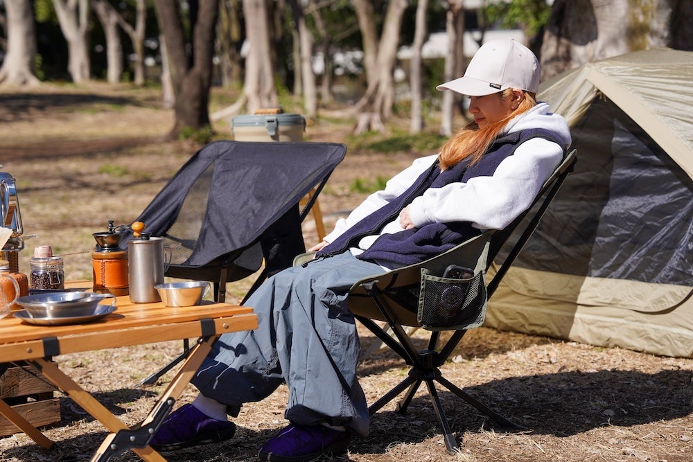 Makuake｜【360°回転 折りたたみ椅子 】フレームシート一体型で簡単