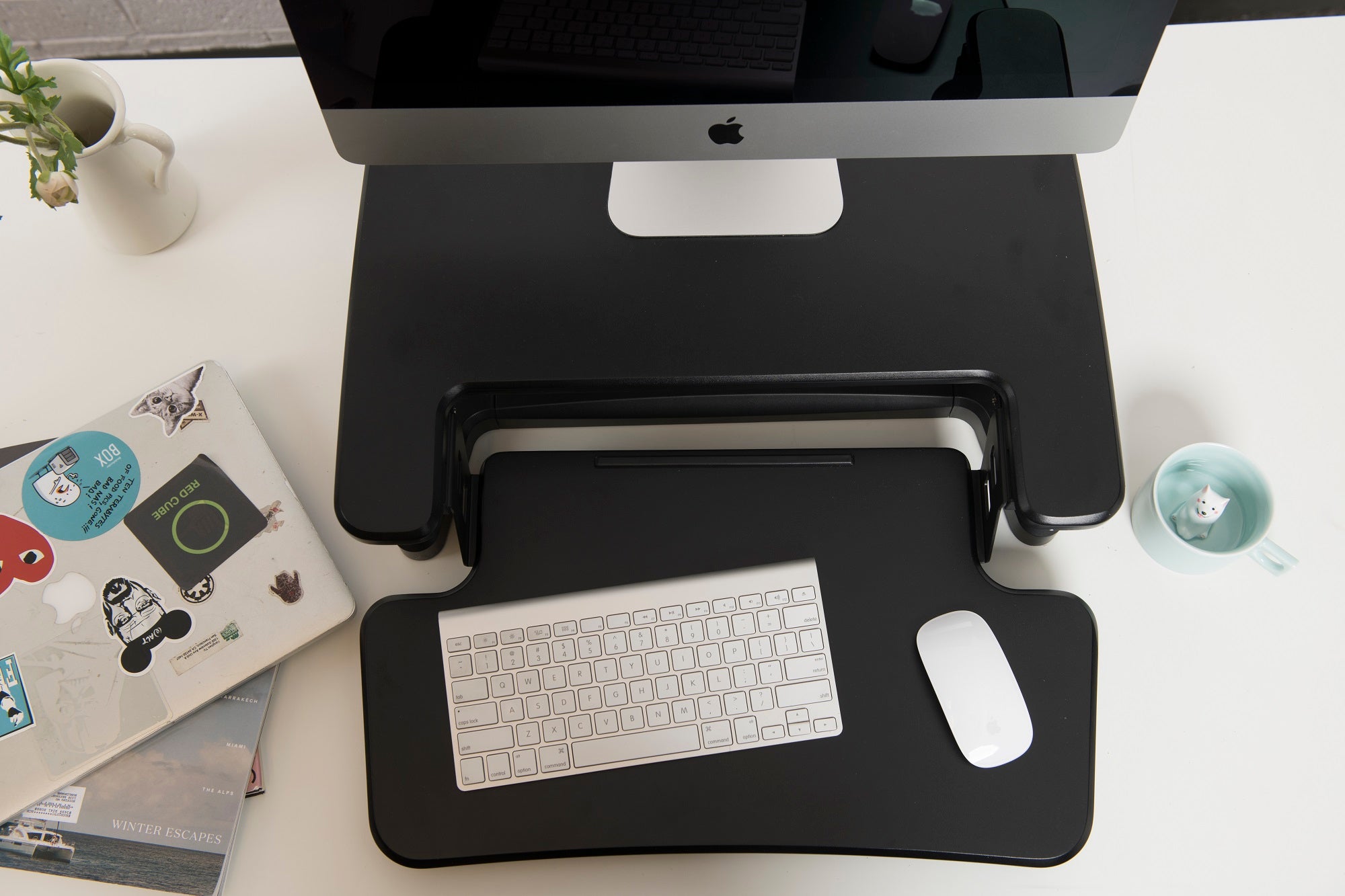 座りっぱなしから解放！立ちながら仕事ができるミニスタンディング