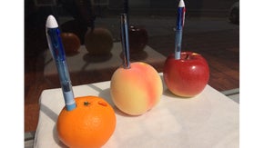 愛媛のみかんペン立て！桃、リンゴも驚きの地域活性化グッズに！食品サンプルで商品化