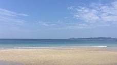 白砂のビーチサイドにたたずむゲストハウス  （鹿児島県出水郡長島町蔵之元小浜）