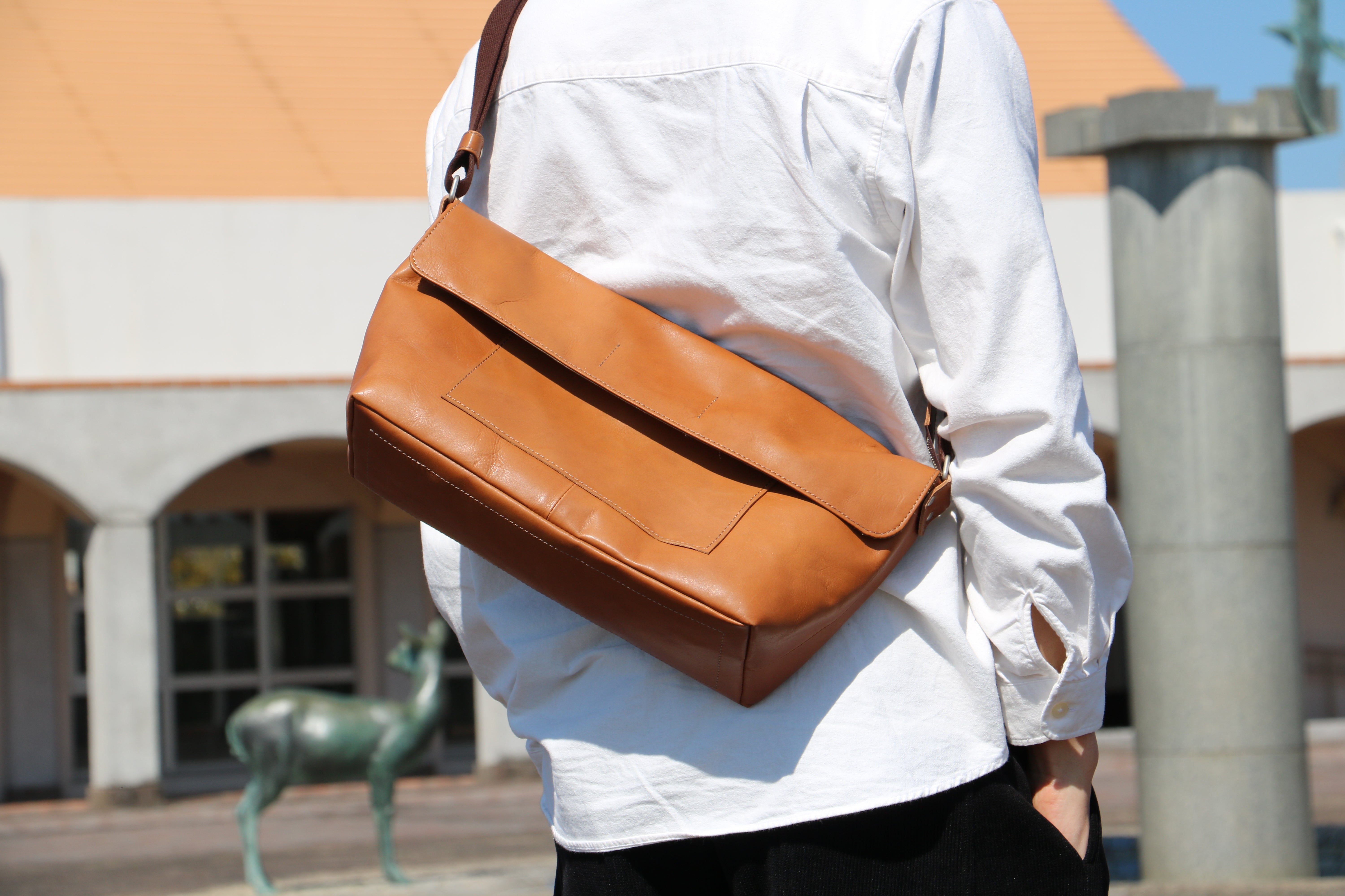 Uni&coメッセンジャーバッグ Sサイズ　キャメル Uni&co キャメル メッセンジャーバック Sサイズ Uni&co