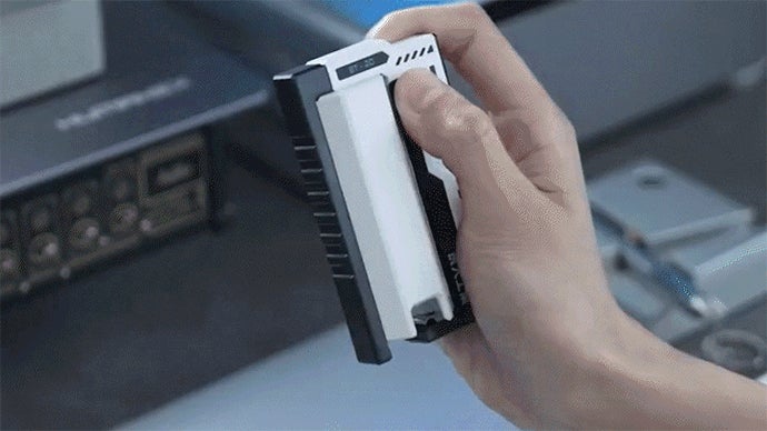 携帯用充電器  7回MAX充電 楽天市場】KYOCERA京セラ純正かんたんスマホ 2 705KC A001KC USB