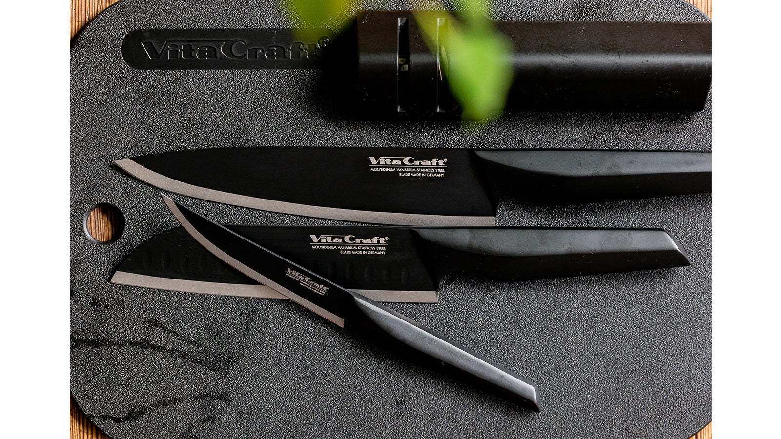 包丁に必要な性能をすべて兼ね備えた包丁 SOLID KNIFE BLACK