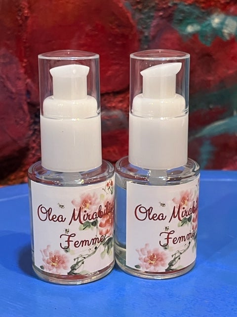オレアミラビリィス　フォー　フェム　美容液　30ml 独自製法で植物の力を引き出した、機能性フェムケアオイルが誕生