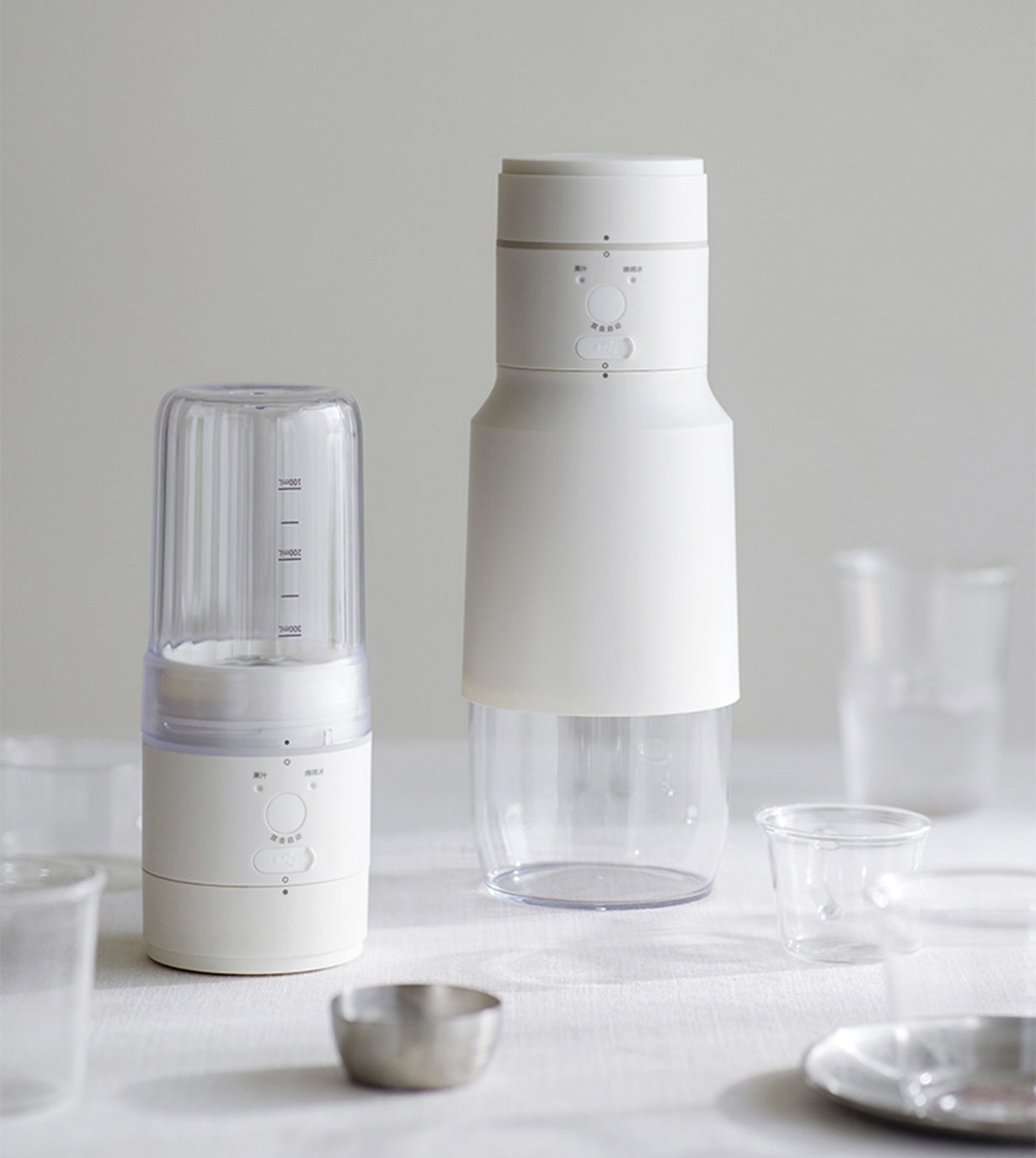 2in1かき氷機 ホワイト/グレー とろ雪かき氷器シリーズ | ドウシシャの調理用品／DO-COOKING.COM