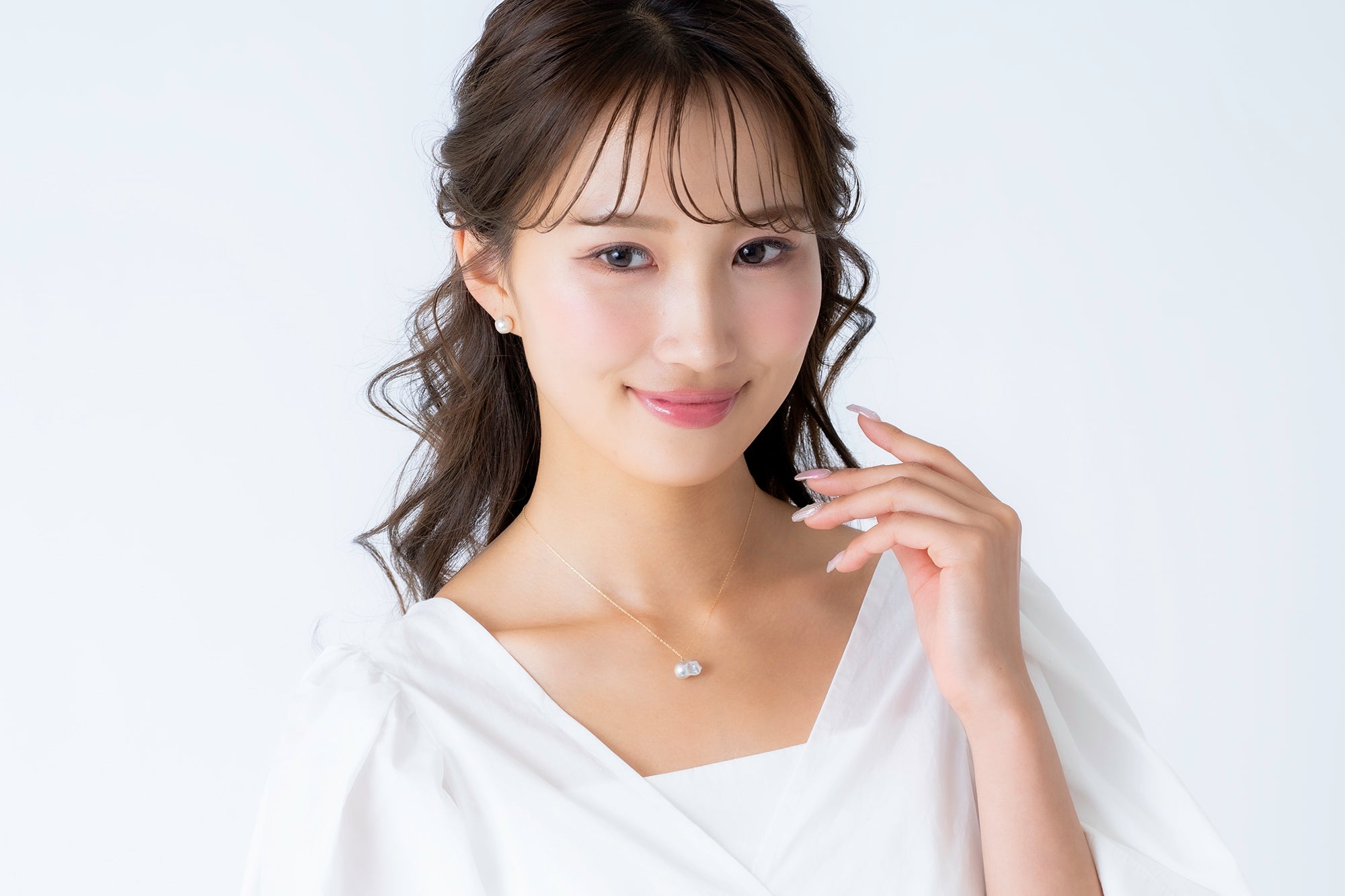 世界でたった1つの天然デザイン【おさかな真珠】が新登場！衿元で