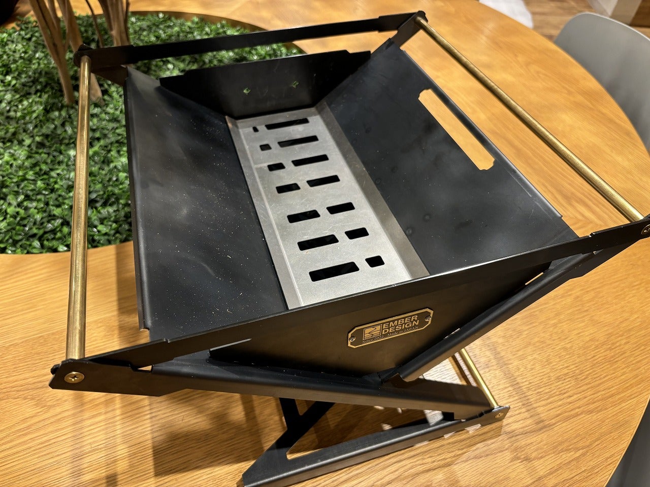 Makuake｜【CALM FLAME】研ぎ澄まされたデザインと徹底した実用性が