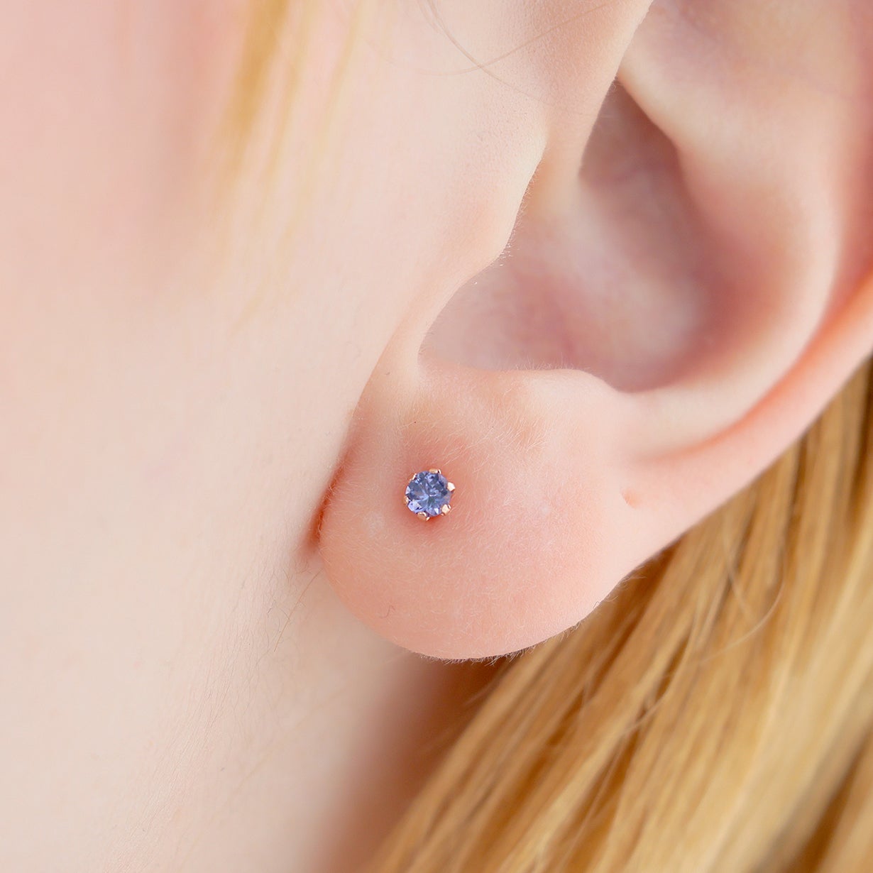 ダイヤより希少！神秘的なパープル輝く希少な宝石「タンザナイト」の