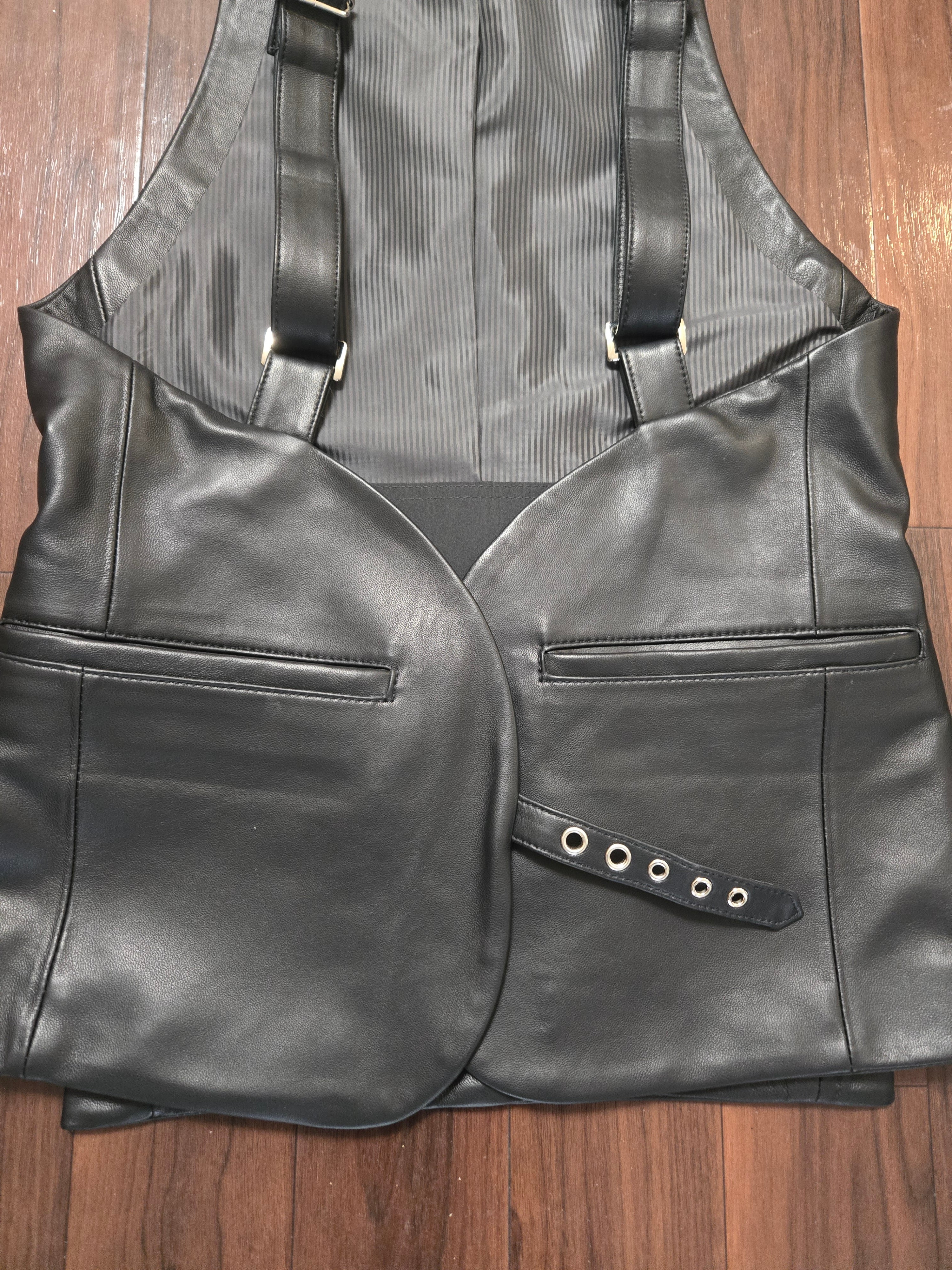 アウトドアでも街でも。これ一枚で決まる！収納沢山・上質ラム