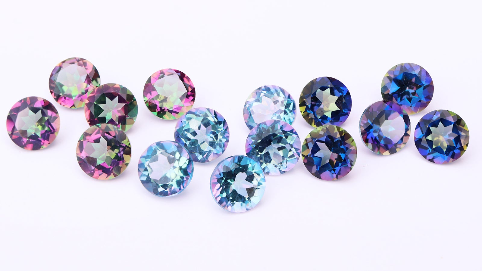 多彩な色合いの魔法の宝石】幻想的で美しいミスティックトパーズ