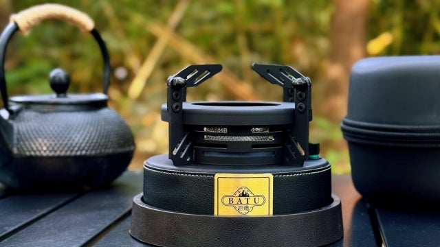 Makuake｜持ち運び楽々！デザイン性も実用性も極めたミニ薪ストーブで