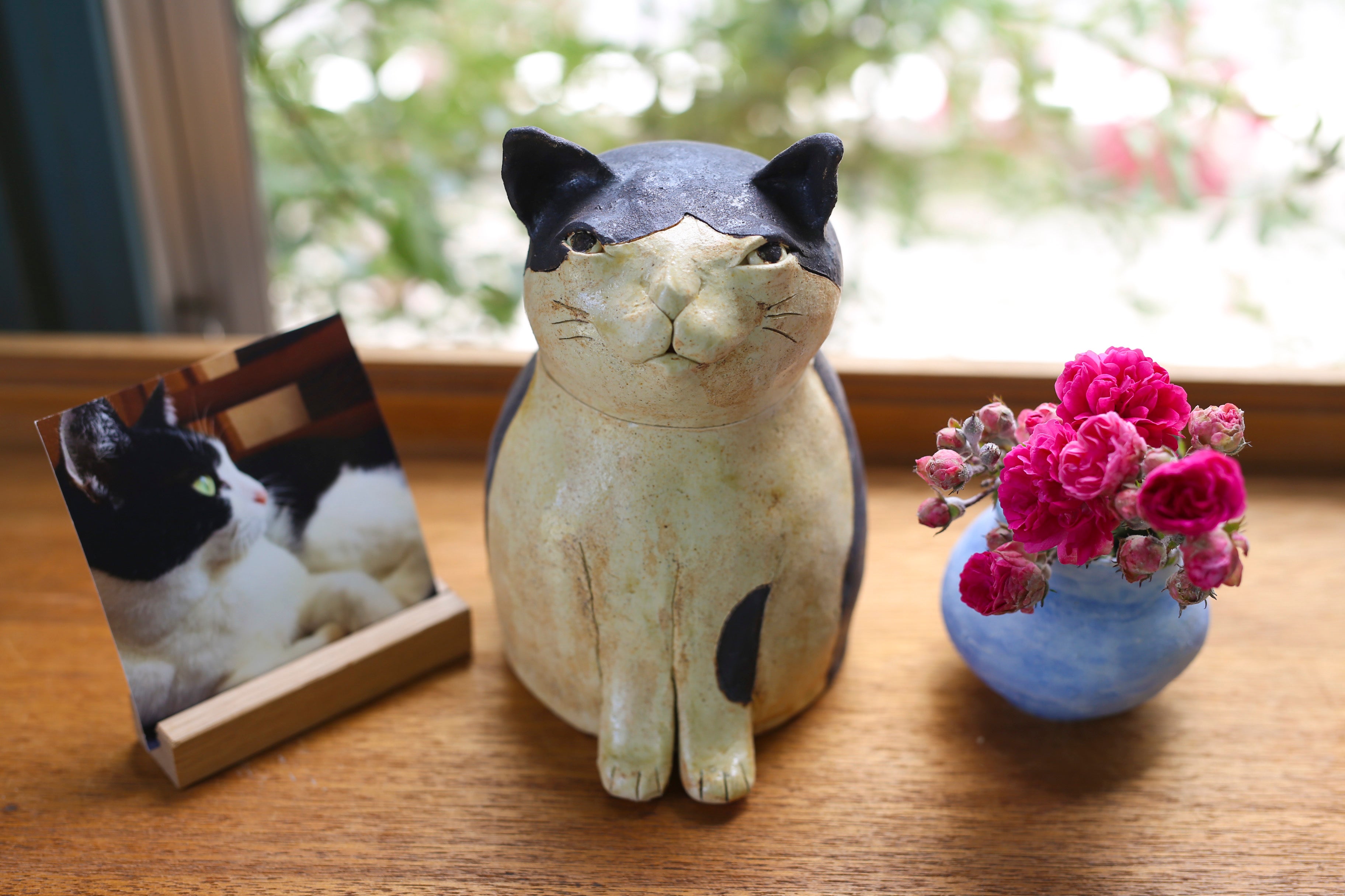 愛猫の面影を宿す、世界で一つのオーダーメイド「ねこ骨壺」｜マクアケ